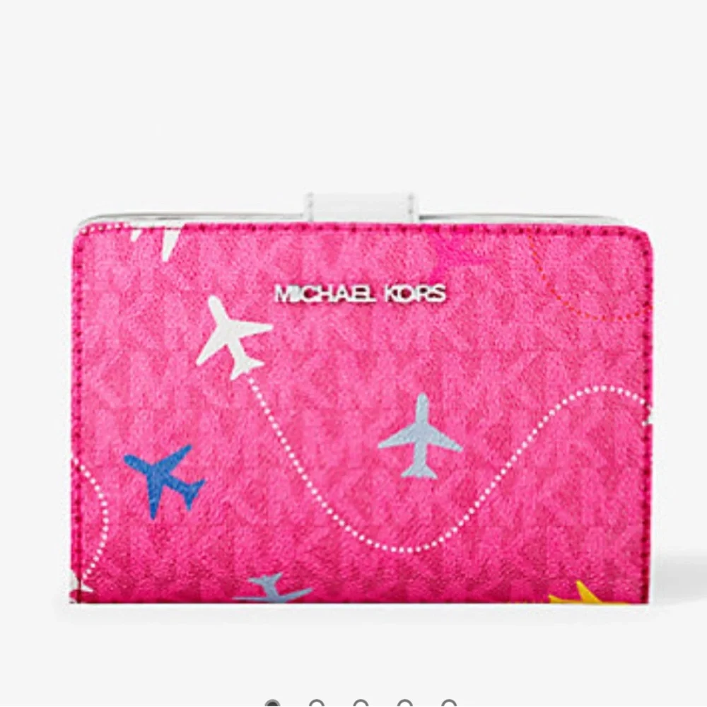 Michael Kors Jet Set Travel Md Printed Signature Logo Bi-Fold Wallet
Dragonfruit - Picture 3 of 16